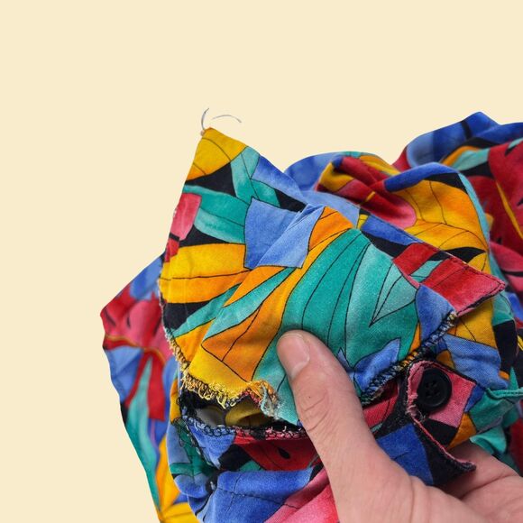 1980s California Krush toucan blouse, size 42 vintage floral & bird rayon top - Picture 6 of 9